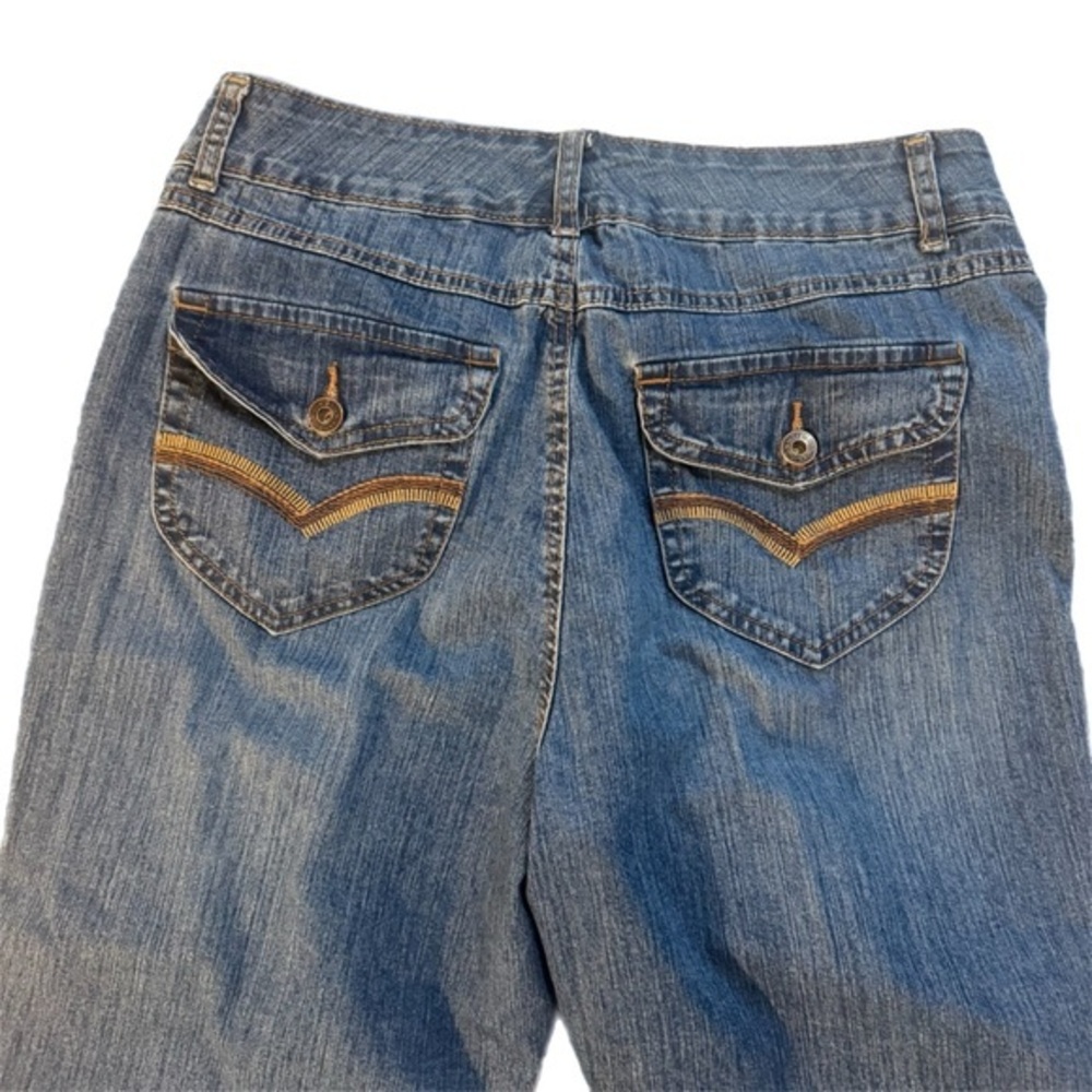 Bandolino Capri with Decorative Stitching